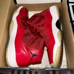 JORDAN 11 GRADE SCHOOL.